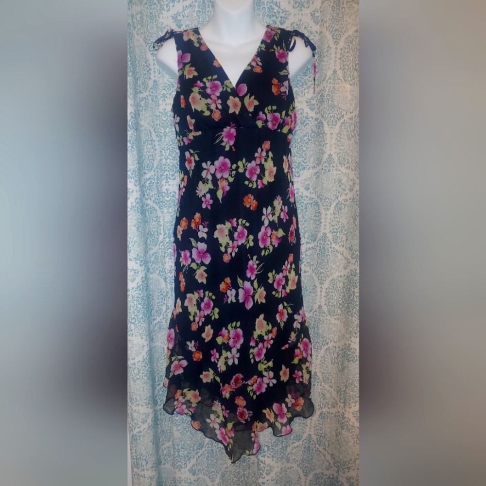 New York & Company floral sleeveless dress